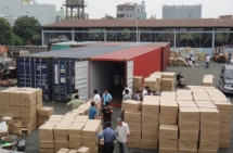 Ngăn chặn tình trạng rút ruột hàng quá cảnh