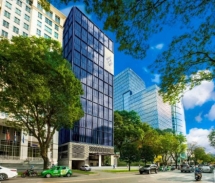 Tập đoàn Xây dựng Coteccons cất nóc tòa nhà Frienship Tower