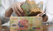 Hệ lụy khi ngân hàng ồ ạt bán chéo bảo hiểm