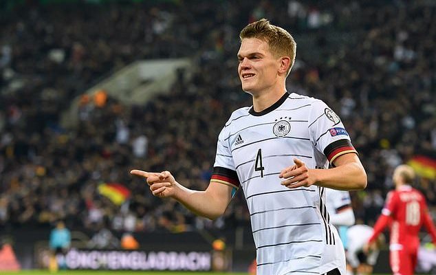 Toni Kroos lập c&uacute; đ&uacute;p, Đức ch&iacute;nh thức gi&agrave;nh v&eacute; dự EURO 2020