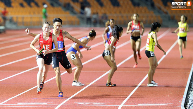 Top 10 khoảnh khắc ấn tượng nhất tại SEA Games 30 của Đo&amp;agrave;n thể thao Việt Nam - Ảnh 2.