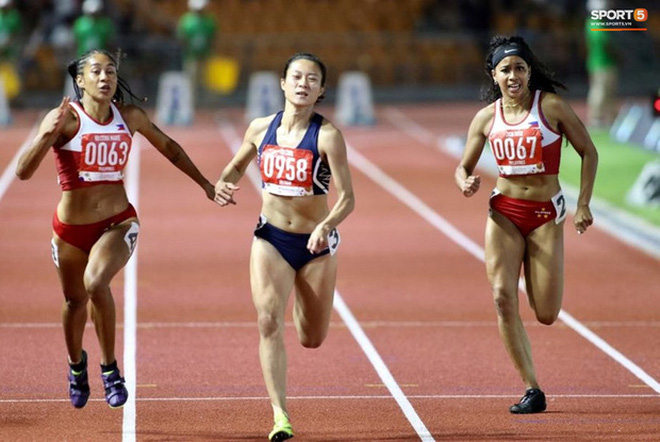 Top 10 khoảnh khắc ấn tượng nhất tại SEA Games 30 của Đo&amp;agrave;n thể thao Việt Nam - Ảnh 5.