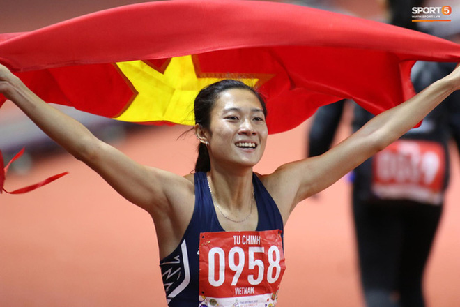 Top 10 khoảnh khắc ấn tượng nhất tại SEA Games 30 của Đo&amp;agrave;n thể thao Việt Nam - Ảnh 7.