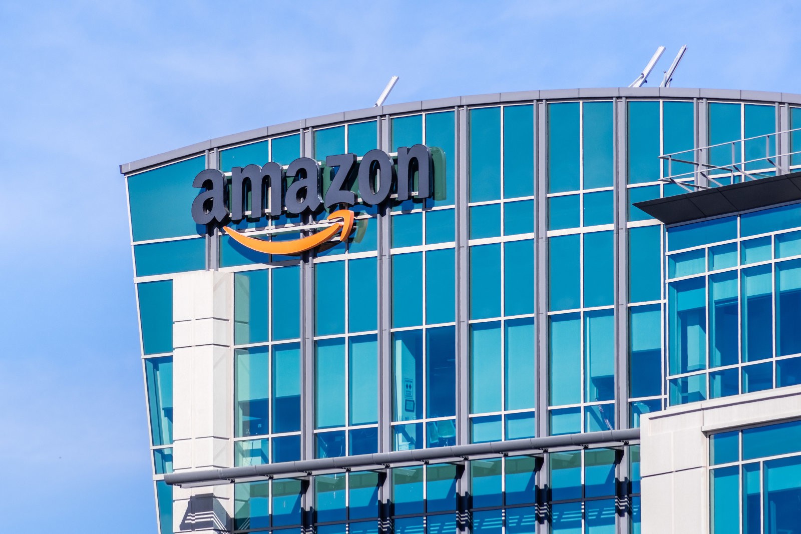 Jeff Bezos vẫn h&amp;agrave;i hước khi viết thư gửi cổ đ&amp;ocirc;ng Amazon năm nay, nhưng 2 c&amp;acirc;u n&amp;agrave;y mới l&amp;agrave; điều đ&amp;aacute;ng ch&amp;uacute; &amp;yacute; nhất: Muốn th&amp;agrave;nh c&amp;ocirc;ng, nhất định phải đọc qua một lần! - Ảnh 2.