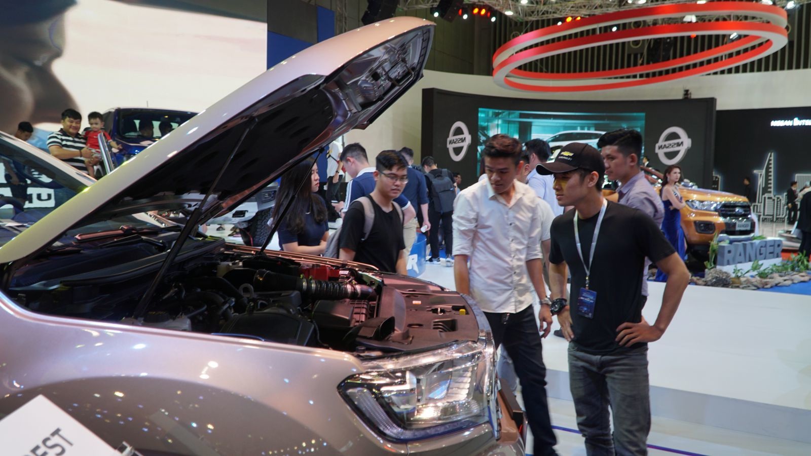 Xe giảm gi&amp;aacute; khủng 123 triệu đồng, m&amp;ugrave;a mua sắm xe hơi sắp tăng nhiệt - 1