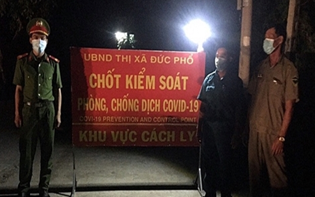 Để triển khai thực hiện nội dụng C&amp;ocirc;ng văn số 4992/UBND-KGVX ng&amp;agrave;y 25/9/2021 của Chủ tịch UBND tỉnh về việc &amp;aacute;p dụng biện ph&amp;aacute;p c&amp;aacute;ch ly đối với người đ&amp;atilde; ti&amp;ecirc;m đủ liều vắc xin ph&amp;ograve;ng COVID-19