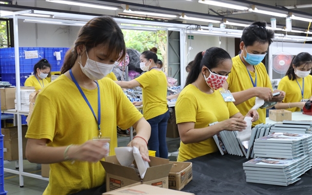 C&amp;aacute;c hoạt động sản xuất, thương mại, kinh doanh, dịch vụ, c&amp;aacute;c cơ sở kh&amp;aacute;m bệnh, chữa bệnh, cơ sở kinh doanh dược, mỹ phẩm, vật tư, sinh phẩm, trang thiết bị y tế c&amp;ocirc;ng lập, ngo&amp;agrave;i c&amp;ocirc;ng lập được hoạt động khi đảm bảo an to&amp;agrave;n ph&amp;ograve;ng, chống dịch COVID-19 theo quy định