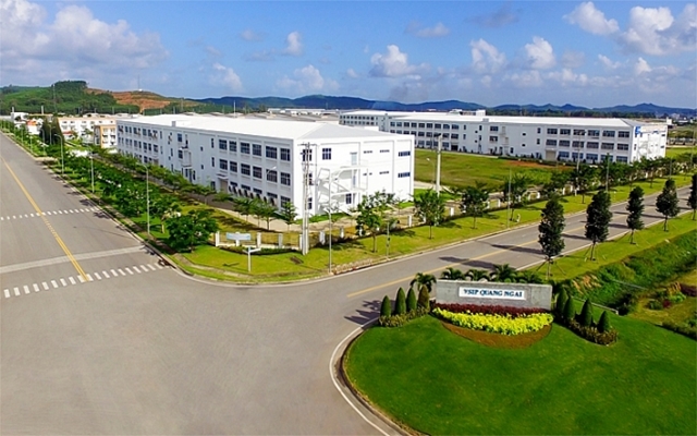 Nhiệm vụ c&amp;ograve;n lại 3 th&amp;aacute;ng cuối năm 2021 của tỉnh rất nặng nề  về triển khai c&amp;aacute;c nhiệm vụ, giải ph&amp;aacute;p chủ yếu th&amp;uacute;c đẩy tăng trưởng kinh tế, giải ng&amp;acirc;n vốn đầu tư c&amp;ocirc;ng những th&amp;aacute;ng cuối năm 2021 v&amp;agrave; đầu năm 2022