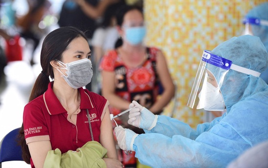 Ph&amp;acirc;n bổ th&amp;ecirc;m cho TP.HCM hơn 1,1 triệu liều vắc xin Vero Cell v&amp;agrave; Comirnaty