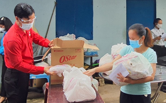 Triển khai g&amp;oacute;i ch&amp;iacute;nh s&amp;aacute;ch nhằm phục vụ cho người lao động, ch&amp;iacute;nh s&amp;aacute;ch an sinh x&amp;atilde; hội ở B&amp;igrave;nh Dương