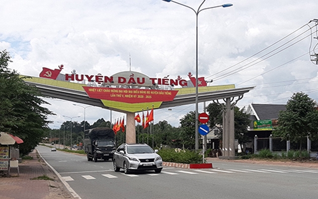 Huyện Dầu Tiếng hiện c&amp;oacute; 447 doanh nghiệp  đang hoạt động ổn định