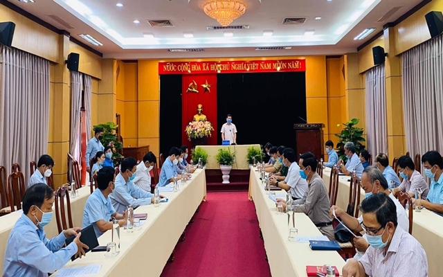 Quảng Ng&amp;atilde;i đặt nhiệm vụ ph&amp;ograve;ng chống dịch v&amp;agrave; kh&amp;ocirc;i phục sản xuất, ph&amp;aacute;t triển kinh tế x&amp;atilde; hội l&amp;ecirc;n h&amp;agrave;ng đầu