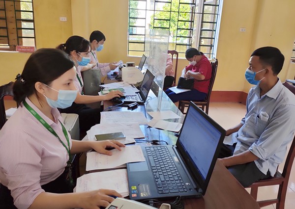 NHCSXH tỉnh H&amp;agrave; Nam giải ng&amp;acirc;n nguồn vốn ưu đ&amp;atilde;i tại c&amp;aacute;c Điểm giao dịch x&amp;atilde;
