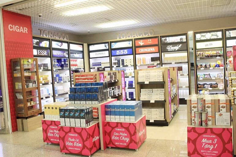Cửa h&amp;agrave;ng miễn thuế tại s&amp;acirc;n bay quốc tế Nội B&amp;agrave;i
