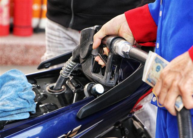 Gi&amp;amp;aacute; xăng tăng t&amp;amp;aacute;c động thế n&amp;amp;agrave;o đến phục hồi kinh tế sau dịch? ảnh 3