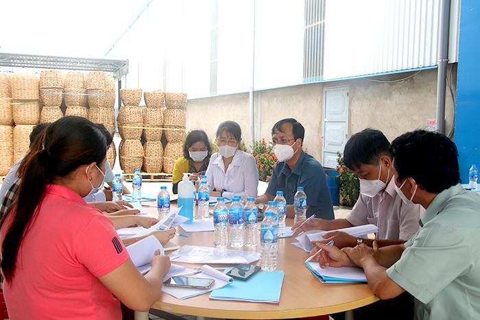 Ph&amp;oacute; Chủ tịch Uỷ ban nh&amp;acirc;n d&amp;acirc;n tỉnh Trần Tr&amp;iacute; Quang l&amp;agrave;m việc với l&amp;atilde;nh đạo C&amp;ocirc;ng ty Cổ phần Artex Đồng Th&amp;aacute;p