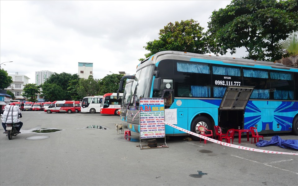 Một nh&amp;agrave; xe chạy tuyến TPHCM đi c&amp;aacute;c tỉnh Miền Trung nhận chở h&amp;agrave;ng