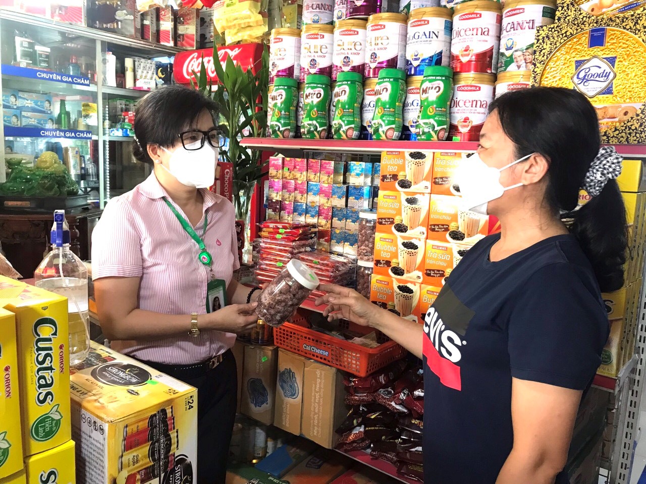 Người d&amp;acirc;n th&amp;agrave;nh phố Dĩ An được tiếp vốn kh&amp;ocirc;i phục SXKD, ph&amp;aacute;t triển kinh tế