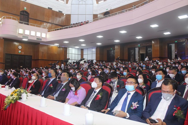 C&amp;aacute;c đại biểu tham dự buổi lễ