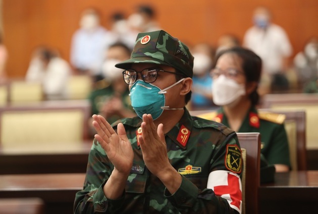 Lực lượng qu&amp;acirc;n đội tăng cường cho TP.HCM bắt đầu r&amp;uacute;t qu&amp;acirc;n đến hết 15/10, ri&amp;ecirc;ng lực lượng Qu&amp;acirc;n y tiếp tục hỗ trợ TP đến hết th&amp;aacute;ng 11