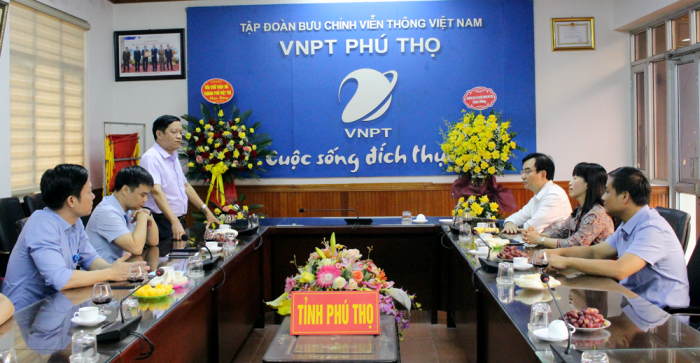 L&amp;atilde;nh đạo Viễn th&amp;ocirc;ng Ph&amp;uacute; Thọ b&amp;aacute;o c&amp;aacute;o kh&amp;aacute;i qu&amp;aacute;t t&amp;igrave;nh h&amp;igrave;nh hoạt động sản xuất kinh doanh v&amp;agrave; c&amp;ocirc;ng t&amp;aacute;c ph&amp;ograve;ng chống dịch COVID-19