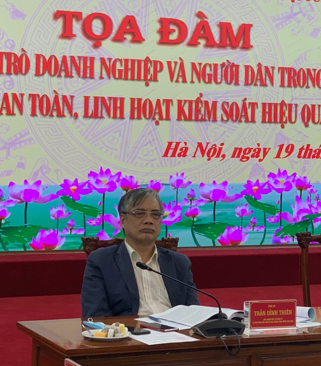PGS.TS Trần Đ&amp;igrave;nh Thi&amp;ecirc;n - Chủ nhiệm HĐ Tư vấn  về Kinh tế, nguy&amp;ecirc;n Viện trưởng Viện Kinh tế Việt Nam