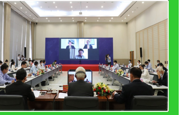 X&amp;acirc;y dựng văn h&amp;oacute;a đổi mới s&amp;aacute;ng tạo cũng l&amp;agrave; một trong những lớp quan trọng của m&amp;ocirc; h&amp;igrave;nh n&amp;agrave;y. Hiện nay tại TP Mới B&amp;igrave;nh Dương, trường ĐH Quốc tế Miền Đ&amp;ocirc;ng đang c&amp;oacute; hơn 20 doanh nghiệp khởi nghiệp hoạt động, với hệ thống ph&amp;ograve;ng Techlab, Fablad, Vườn ươm doanh nghiệp phục vụ khởi nghiệp, thu h&amp;uacute;t c&amp;aacute;c nh&amp;agrave; khởi nghiệp về s&amp;aacute;ng tạo ra c&amp;aacute;c &amp;yacute; tưởng mới, ứng dụng v&amp;agrave;o thực tế cuộc sống