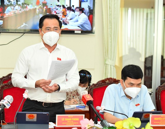 Đo&amp;agrave;n ĐBQH TPHCM đề nghị nghi&amp;ecirc;m cấm l&amp;agrave;m phiền, quấy nhiễu kh&amp;aacute;ch h&amp;agrave;ng trong kinh doanh bảo hiểm  ảnh 1