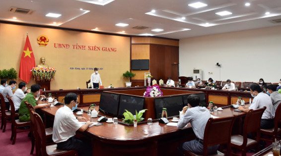 Ph&amp;oacute; Chủ tịch UBND tỉnh Nguyễn Lưu Trung ph&amp;aacute;t biểu chỉ đạo tại buổi l&amp;agrave;m việc với Sở TT-TT