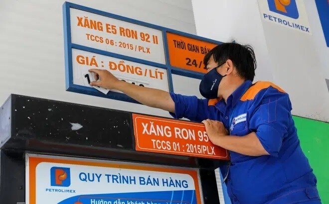 Cần giảm c&amp;aacute;c loại thuế để b&amp;igrave;nh ổn gi&amp;aacute; xăng dầu