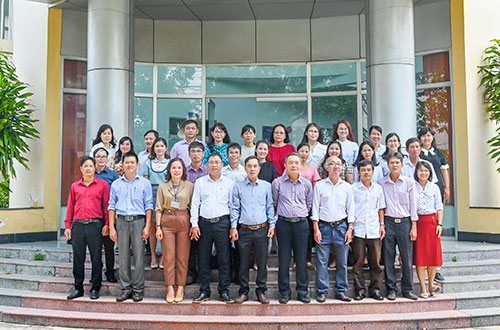 Tập thể B&amp;aacute;o B&amp;igrave;nh Thuận