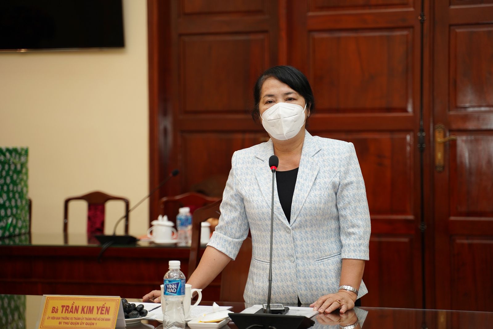 Đồng ch&amp;iacute; Trần Kim Yến đ&amp;atilde; b&amp;agrave;y tỏ l&amp;ograve;ng biết ơn ch&amp;acirc;n th&amp;agrave;nh tới Đảng bộ v&amp;agrave; nh&amp;acirc;n d&amp;acirc;n tỉnh B&amp;igrave;nh Thuận.
