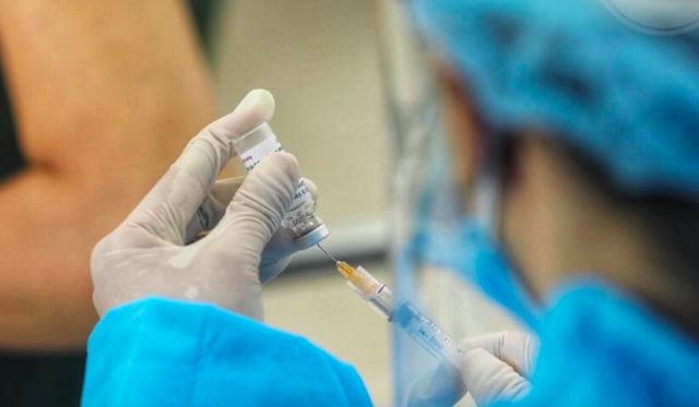 Chuẩn bị ti&amp;ecirc;m vaccine COVID-19 cho trẻ từ 12-17 tuổi.