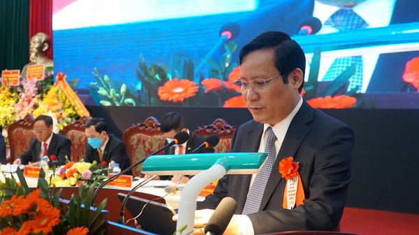 Phạm Tấn C&amp;ocirc;ng &amp;ndash; B&amp;iacute; thư Đảng đo&amp;agrave;n, Chủ tịch Ph&amp;ograve;ng Thương mại v&amp;agrave; C&amp;ocirc;ng nghiệp Việt Nam ph&amp;aacute;t biểu tham dự Đại hội