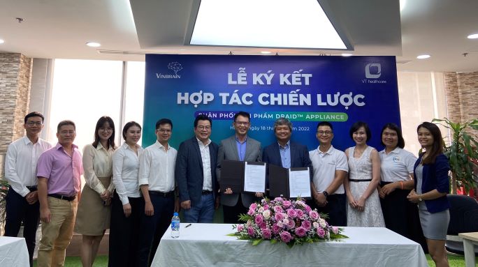 Lễ k&amp;yacute; kết hợp t&amp;aacute;c chiến lược giữa VinBrain &amp;ndash; VT Healthcare với mục ti&amp;ecirc;u nh&amp;acirc;n rộng m&amp;ocirc; h&amp;igrave;nh AI