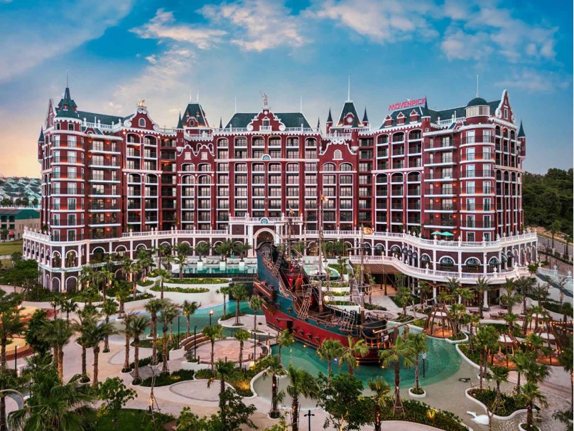 Movenpick Resort Phan Thiet l&amp;agrave; một trong những kh&amp;aacute;ch sạn đẳng cấp quốc tế thuộc quản l&amp;yacute; của Nova Hospitality, một th&amp;agrave;nh vi&amp;ecirc;n của Nova Service