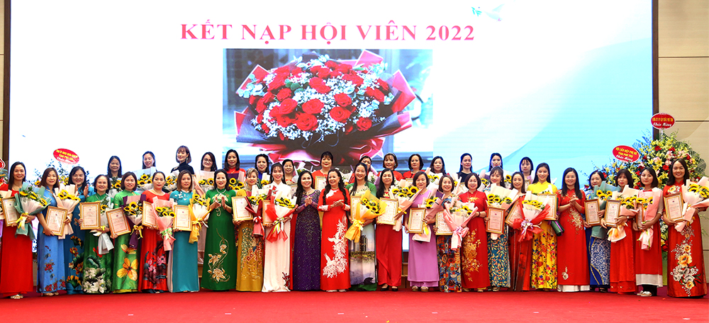 Hội Nữ doanh nh&amp;acirc;n tỉnh kết nạp th&amp;ecirc;m 43 th&amp;agrave;nh vi&amp;ecirc;n mới