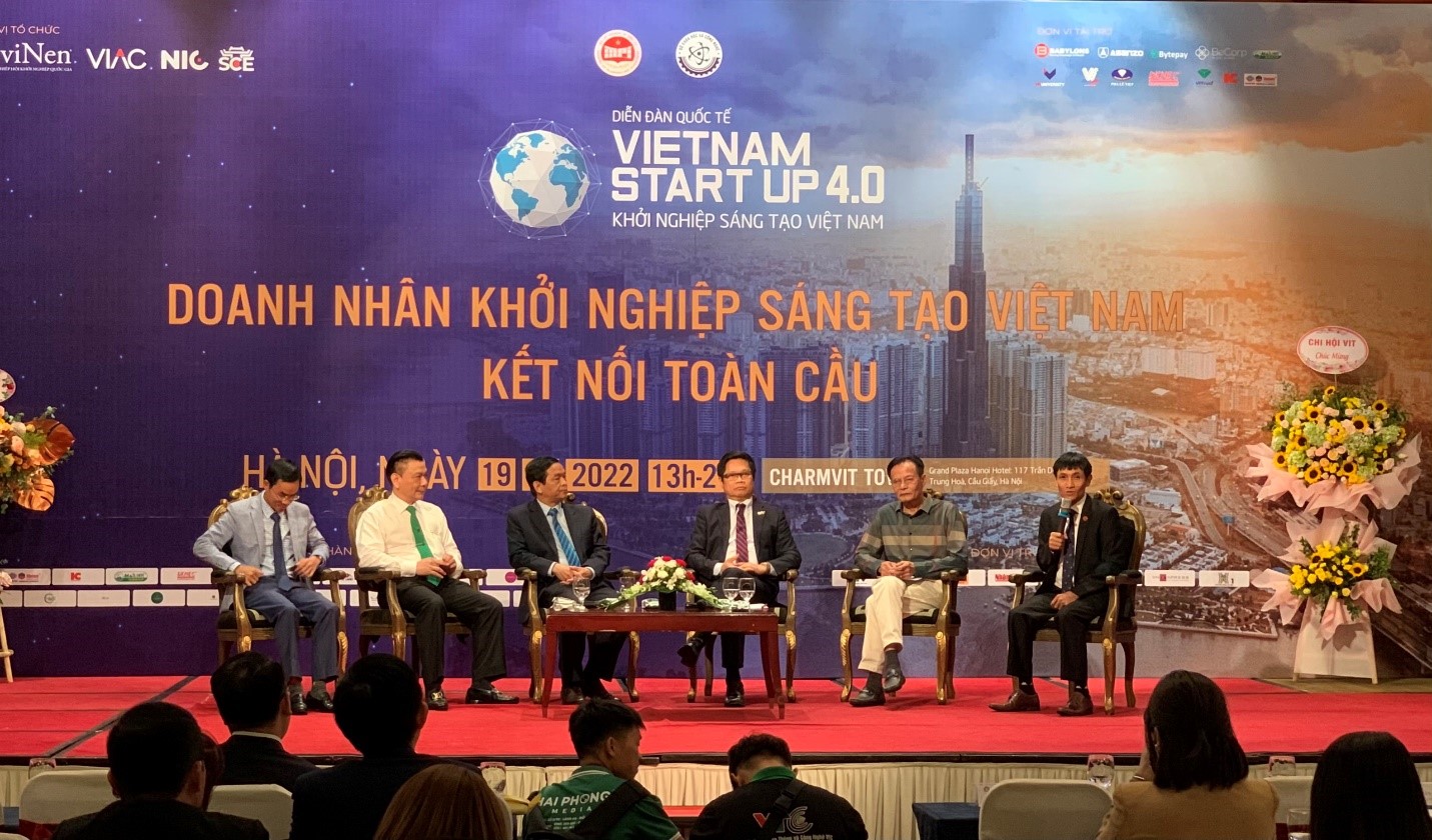To&amp;agrave;n cảnh Phi&amp;ecirc;n đối thoại