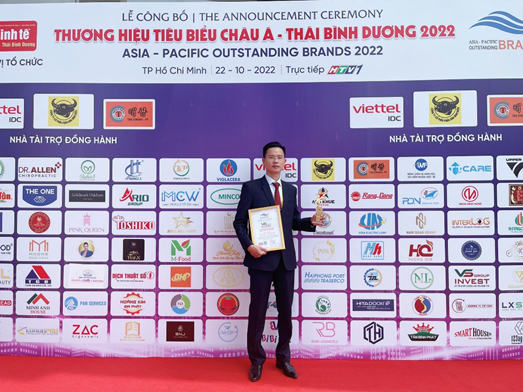 Đại diện VSGROUP INVEST tại Lễ vinh danh