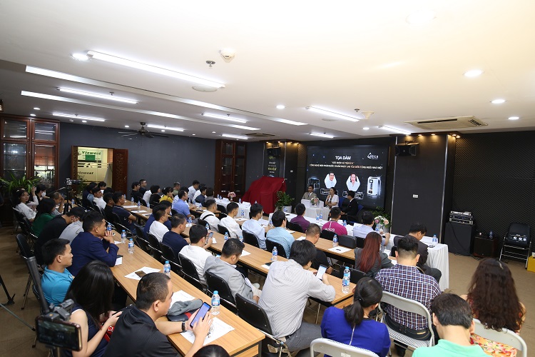 Buổi lễ ra mắt với đ&amp;ocirc;ng đảo Q&amp;uacute;y kh&amp;aacute;ch h&amp;agrave;ng, nh&amp;agrave; ph&amp;acirc;n phối c&amp;aacute;c h&amp;atilde;ng m&amp;aacute;y lọc nước c&amp;ugrave;ng cơ quan b&amp;aacute;o ch&amp;iacute;