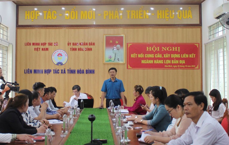To&amp;agrave;n cảnh hội nghị.