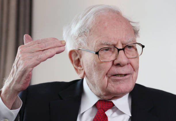 Tỷ ph&amp;uacute; Warren Buffett