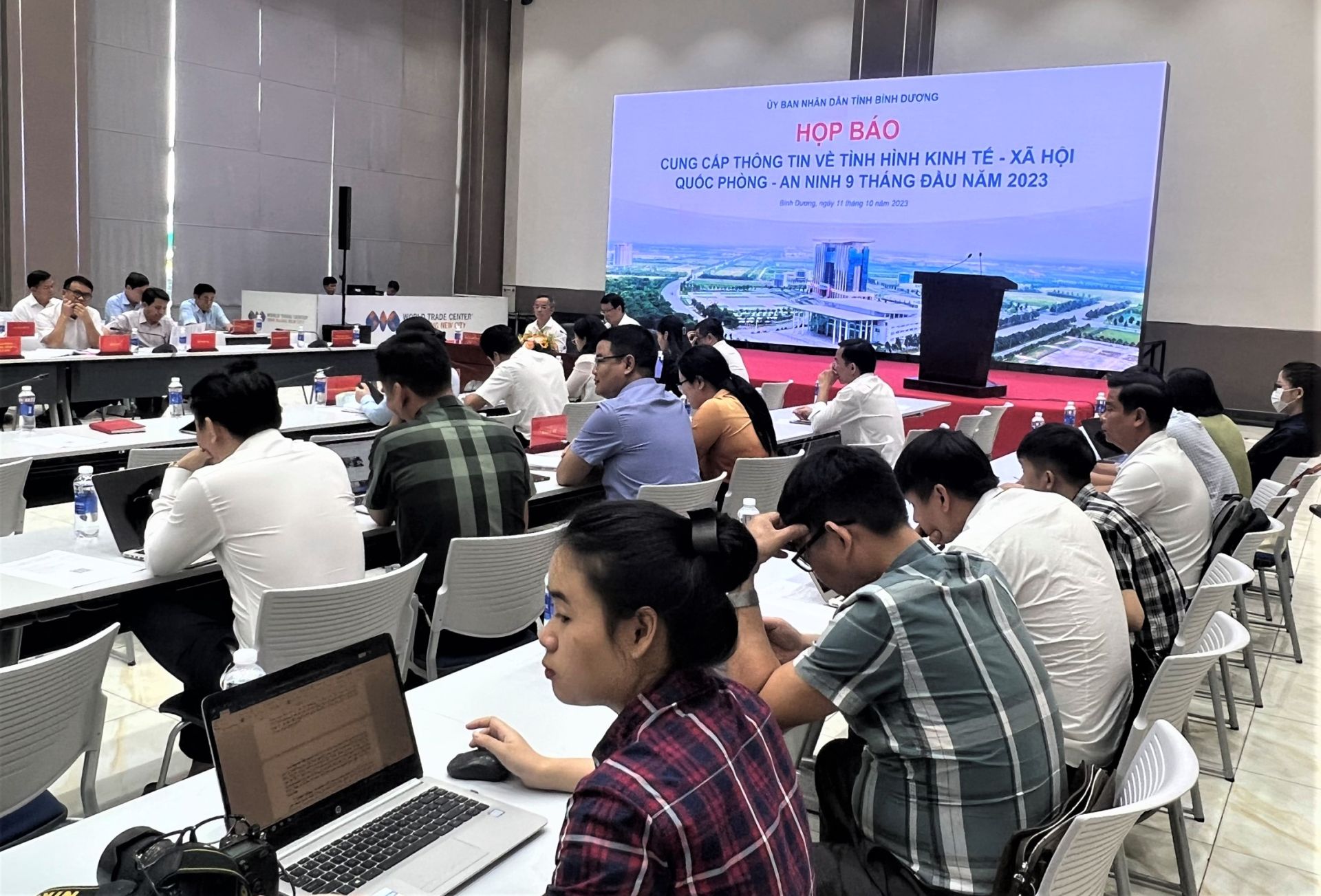 Tỉnh B&amp;igrave;nh Dương tổ chức Họp b&amp;aacute;o th&amp;ocirc;ng tin về t&amp;igrave;nh h&amp;igrave;nh kinh tế - x&amp;atilde; hội - quốc ph&amp;ograve;ng - an ninh 9 th&amp;aacute;ng đầu năm