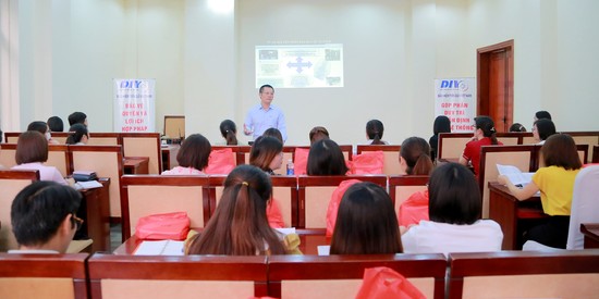 Quang cảnh hội nghị
