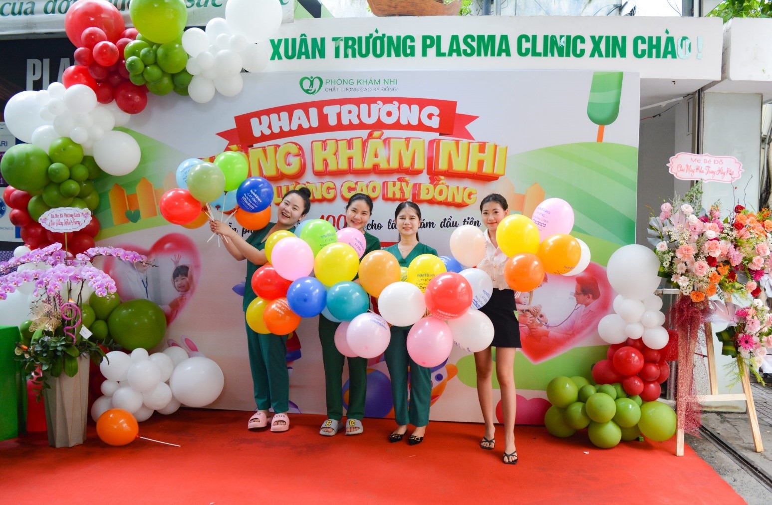 Trong buổi khai trương ph&amp;ograve;ng kh&amp;aacute;m Nhi chất lượng cao Kỳ Đồng c&amp;oacute; sự tham gia nhiều của c&amp;aacute;c B&amp;aacute;c sĩ v&amp;agrave; bệnh nh&amp;acirc;n quan t&amp;acirc;m đến c&amp;ocirc;ng nghệ điều trị bệnh mới n&amp;agrave;y