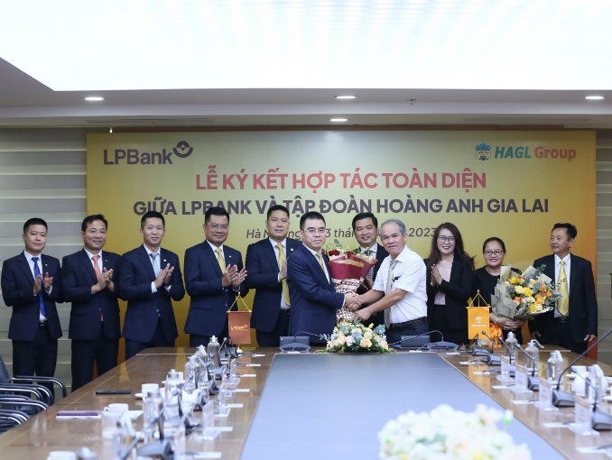 Ảnh minh họaLễ k&amp;yacute; kết hợp t&amp;aacute;c to&amp;agrave;n diện giữa LPBank v&amp;agrave; HAGL Group đ&amp;aacute;nh dấu cột mốc quan trọng trong mối quan hệ hợp t&amp;aacute;c giữa hai b&amp;ecirc;n