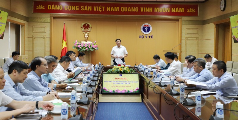 Ảnh minh họaThứ trưởng Bộ Y tế Đỗ Xu&amp;acirc;n Tuy&amp;ecirc;n ph&amp;aacute;t biểu tại Hội nghị tổng kết m&amp;ocirc; h&amp;igrave;nh th&amp;iacute; điểm ban quản l&amp;yacute; ATTP