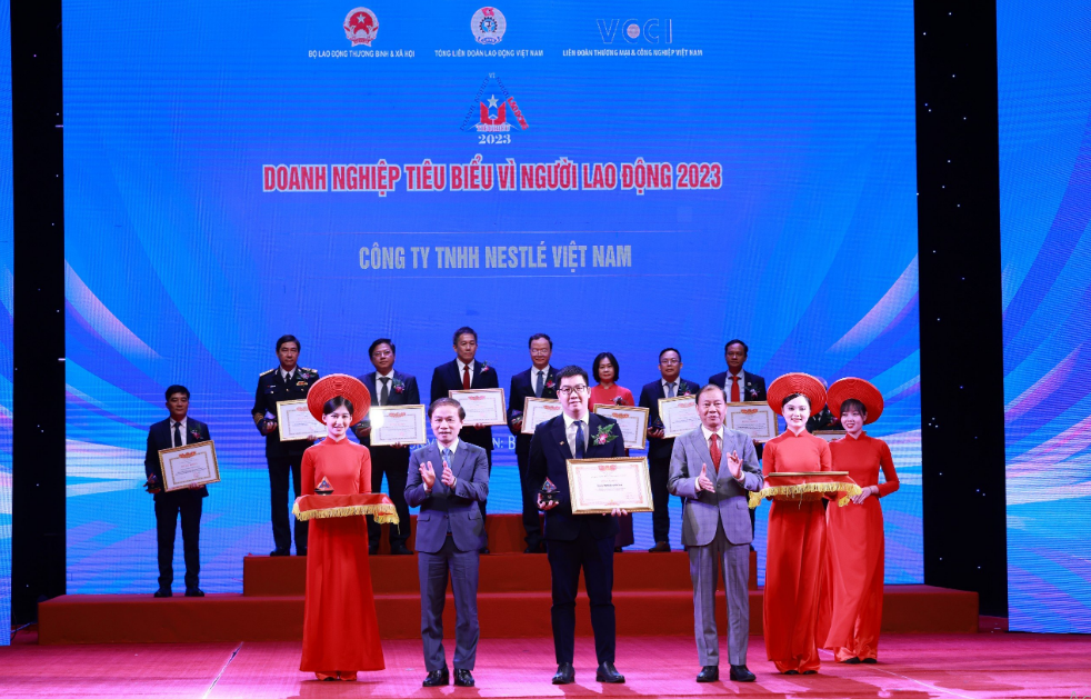 Nestl&amp;eacute; Việt Nam được vinh danh &amp;ldquo;Doanh nghiệp ti&amp;ecirc;u biểu v&amp;igrave; Người lao động&amp;rdquo; lần thứ 4 li&amp;ecirc;n tiếp.