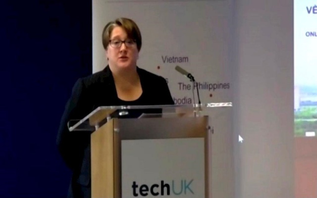 Tiến sỹ Amy Hochadel, Gi&amp;aacute;m đốc kinh doanh quốc tế CPC ph&amp;aacute;t biểu từ điểm cầu London, Vương quốc Anh