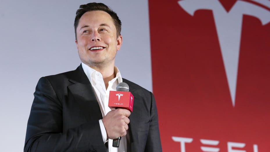 Elon Musk từng tự đổi chức danh thành Elon Musk từng tự đổi chức danh thành